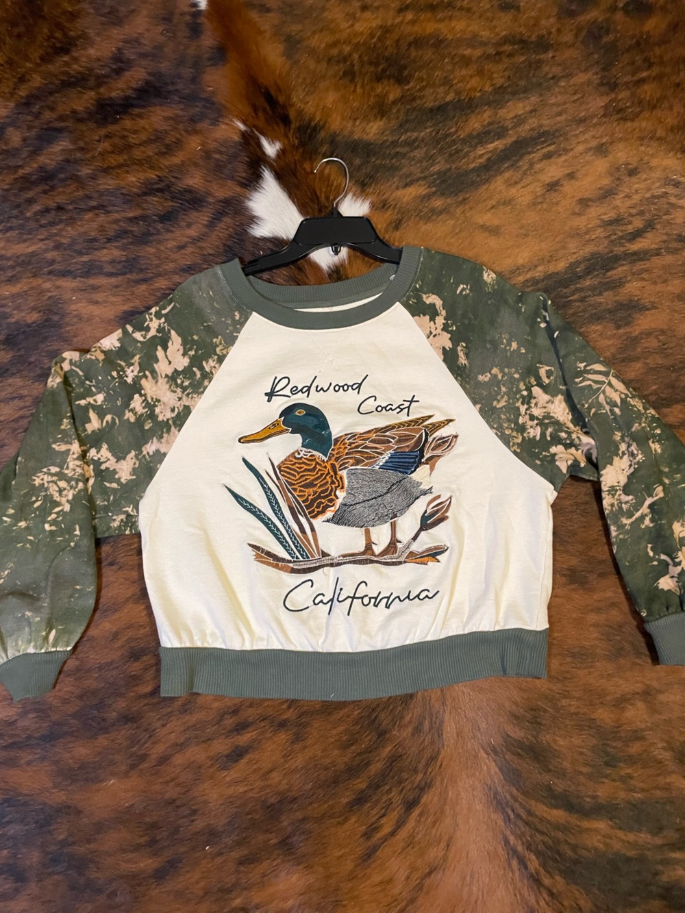Anthropologie Redwood Coast California Duck Graphic Pullover - Black & Cream - Picture 6 of 7